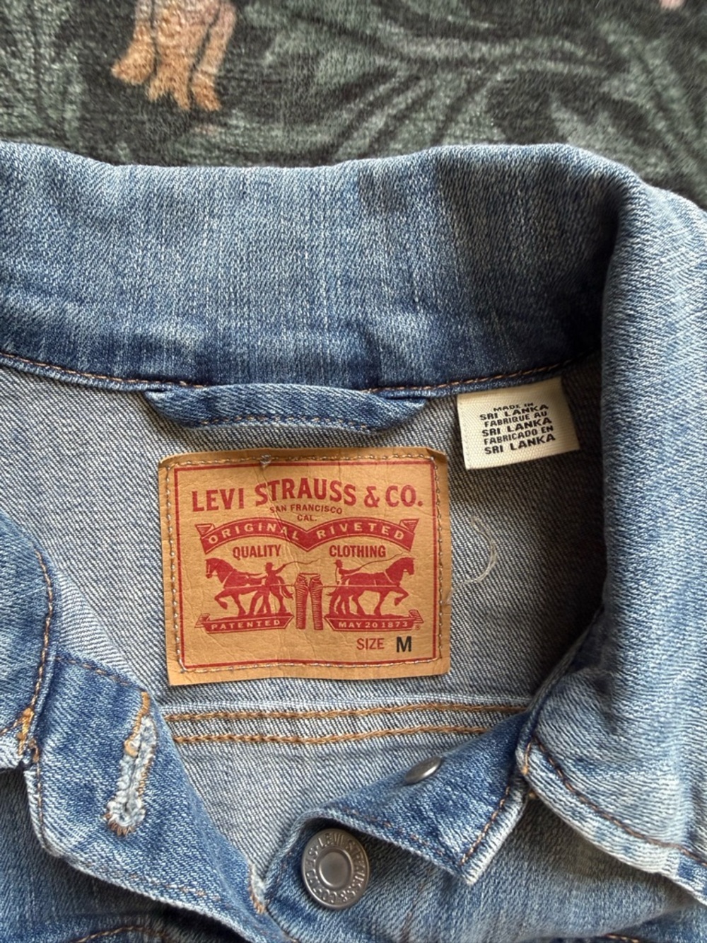 Levi's Light Blue Denim Trucker Jacket - Picture 3 of 7